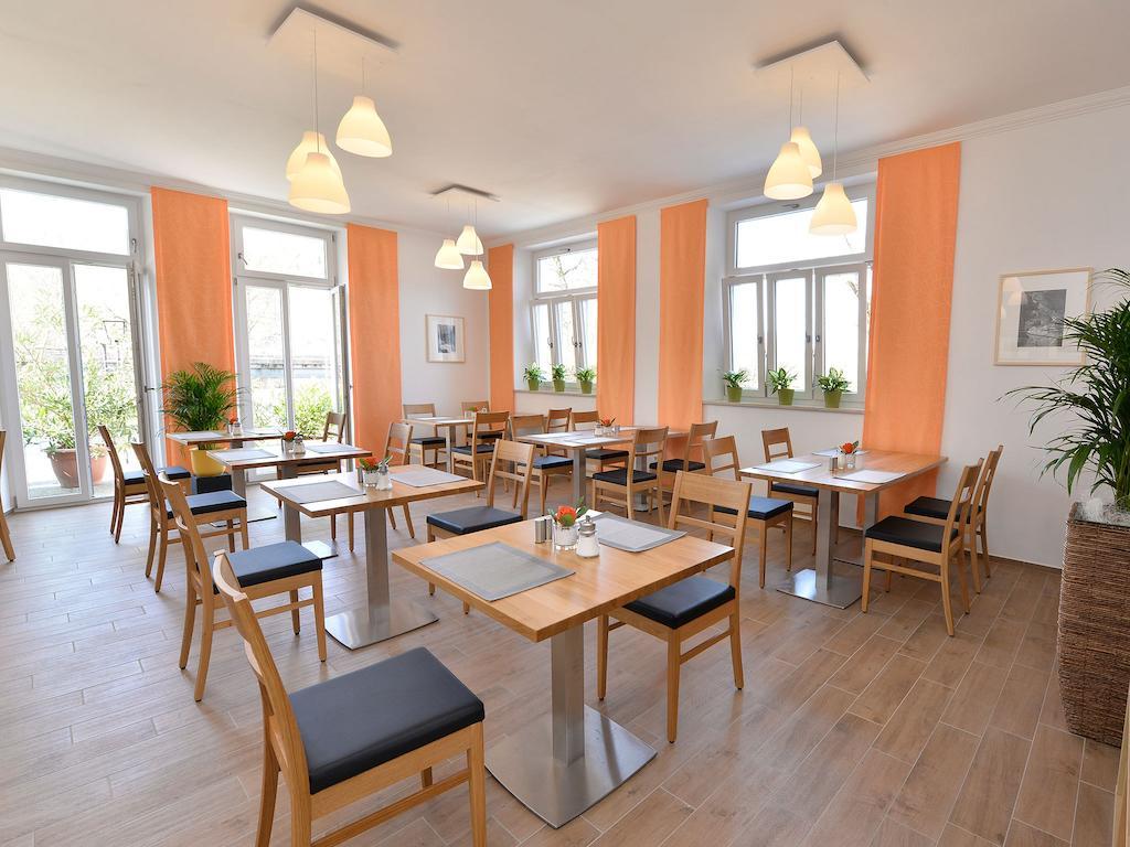 Pension Gambrinus パッサウ エクステリア 写真